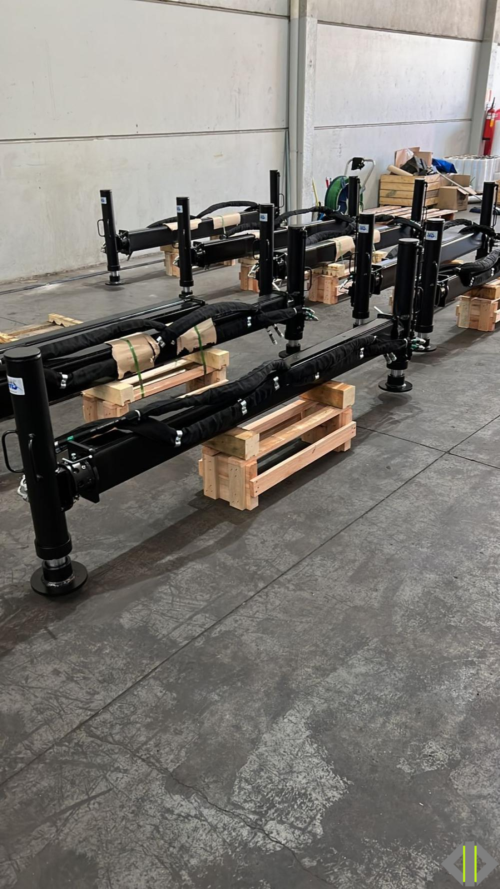 ESTABILIZADORES ADICIONAIS PARA GUINDASTE